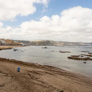 https://moderno-estudio-junto-a-las-canteras.in-canary-islands.com